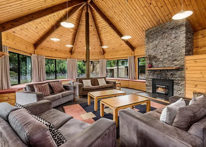 Family Friendly Hotels Altamont Lodge